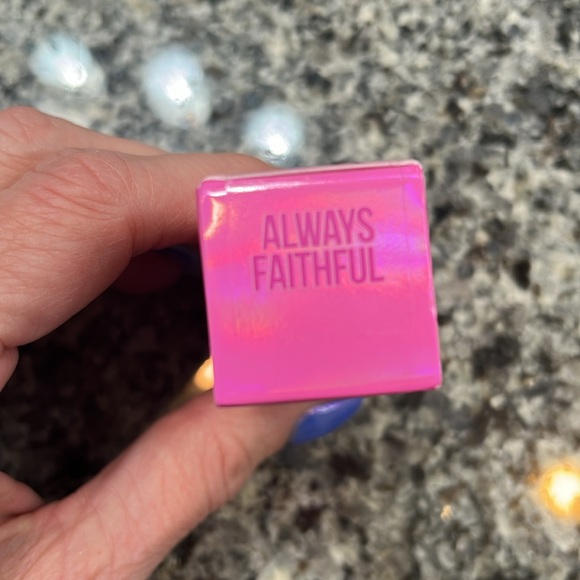 Jeffree Star Velvet Trap Always Faithful Lipstick - Picture 5 of 7